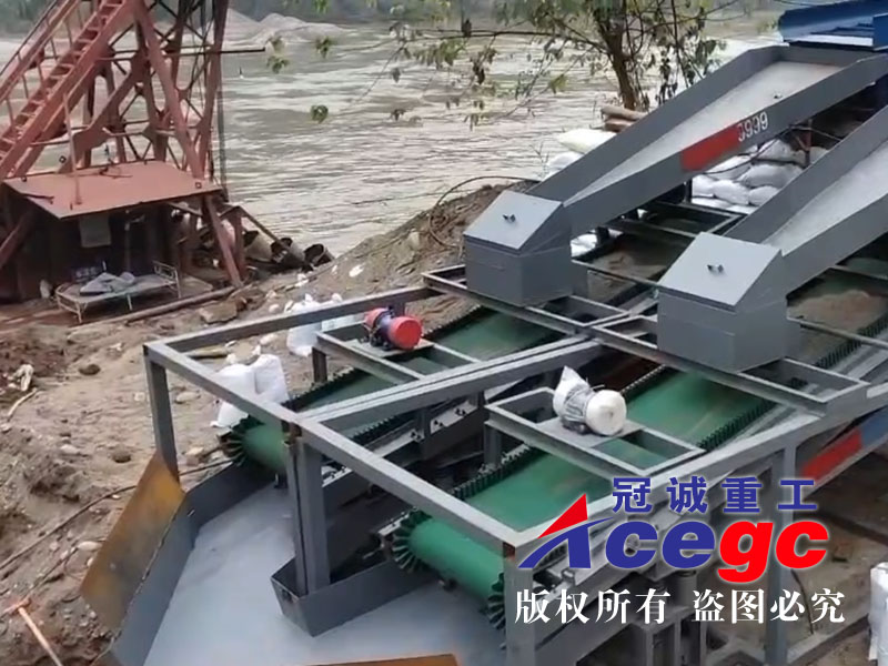 重力選礦毛毯選礦機(jī)